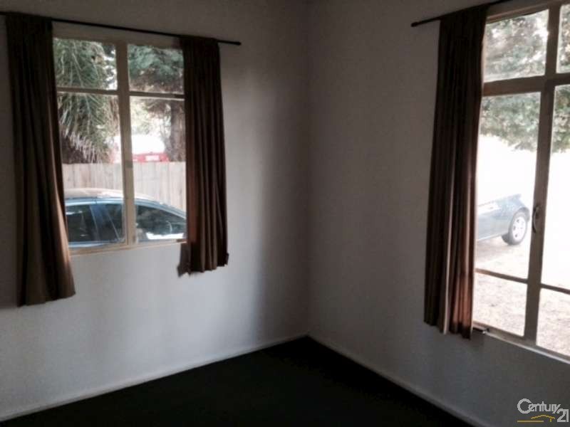 27 Tristania Street, Doveton VIC 3177