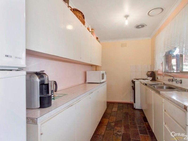 40 Halton Road, Dandenong North VIC 3175