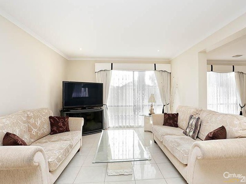 32 Durack Ave, Lynbrook VIC 3975