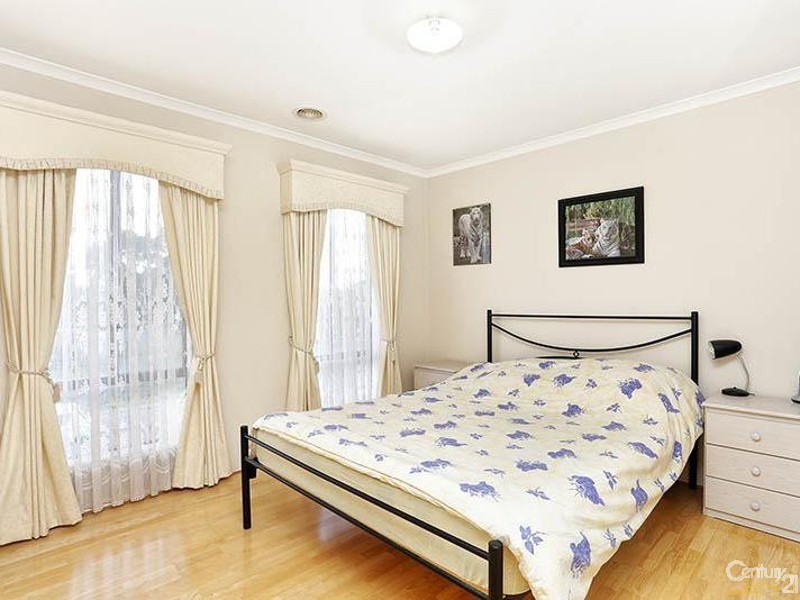 32 Durack Ave, Lynbrook VIC 3975
