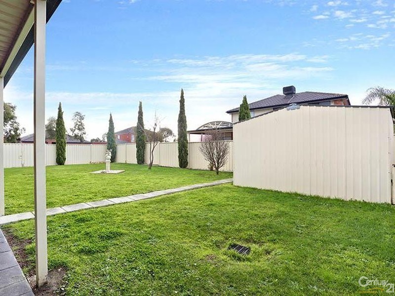 32 Durack Ave, Lynbrook VIC 3975