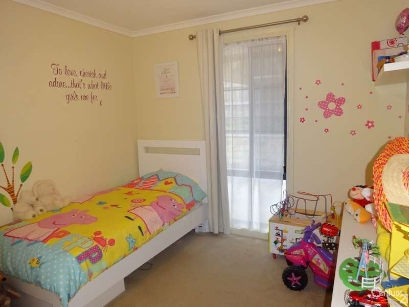 19 Luca Place, Pakenham VIC 3810