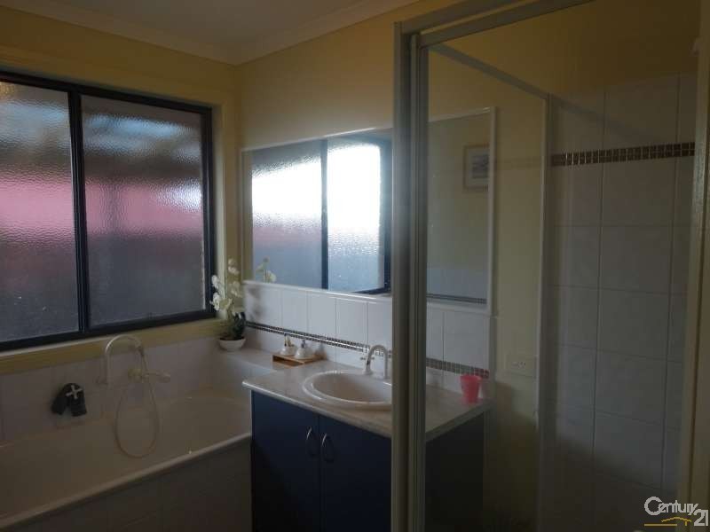 19 Luca Place, Pakenham VIC 3810