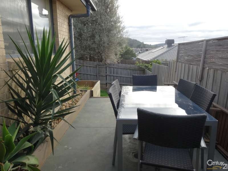 19 Luca Place, Pakenham VIC 3810