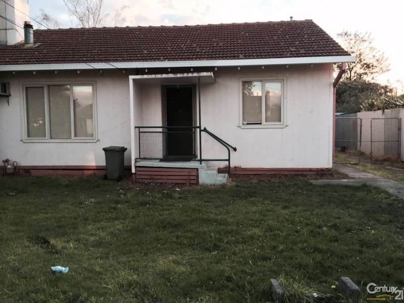 1 Kanooka Grove, Doveton VIC 3177