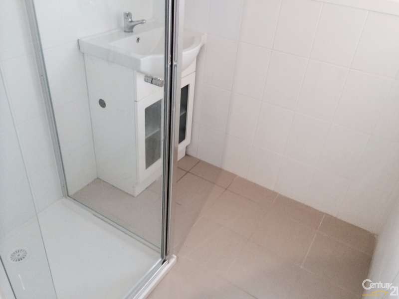 1 Kanooka Grove, Doveton VIC 3177