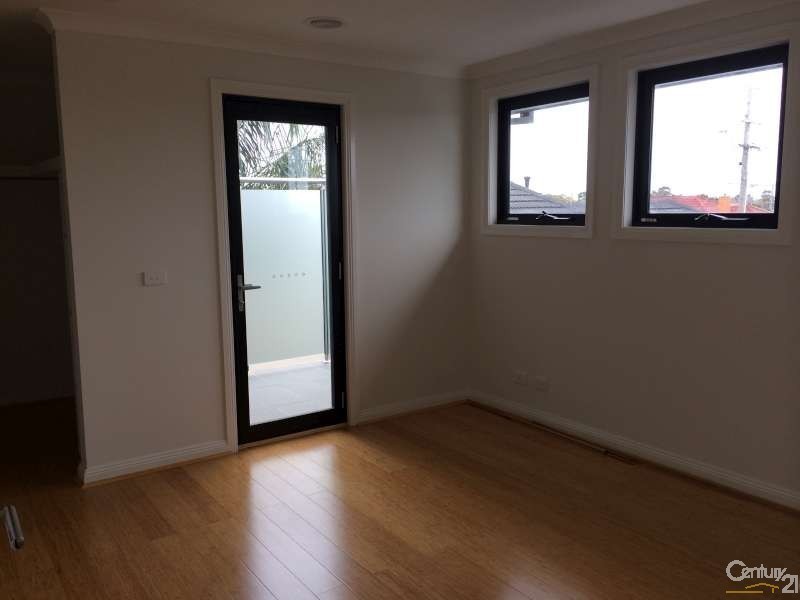 2/5 Athol Road, Noble Park VIC 3174