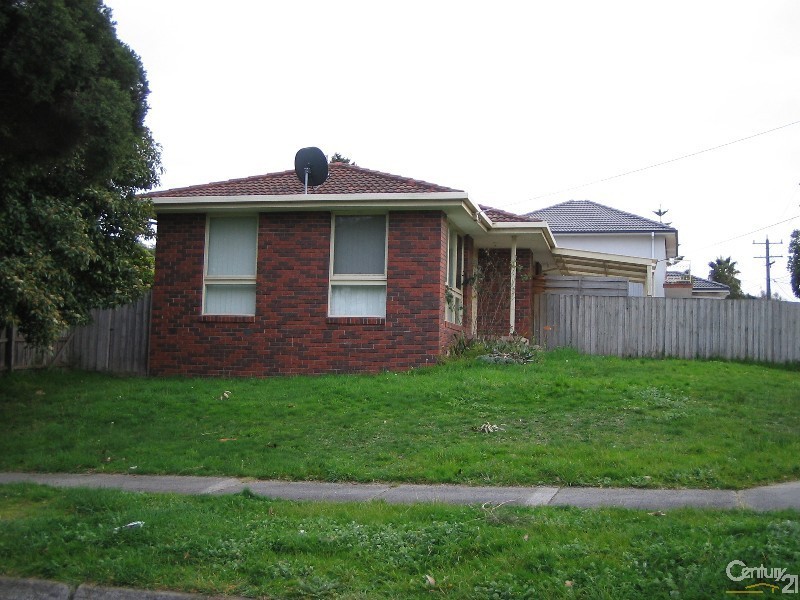 33 Eagle Drive, Noble Park North VIC 3174