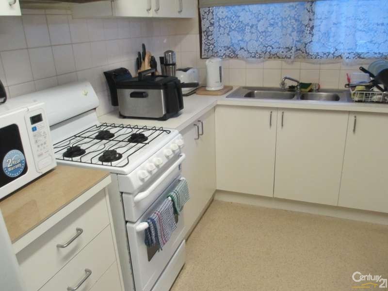 34 Birrong Ave, Noble Park VIC 3174