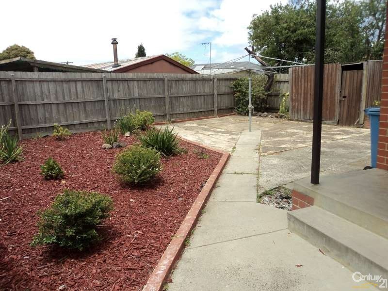 19 Barron Court, Dandenong North VIC 3175