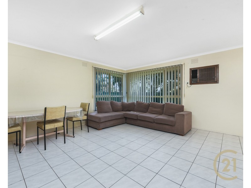 1 Southdowne Close, Springvale VIC 3171