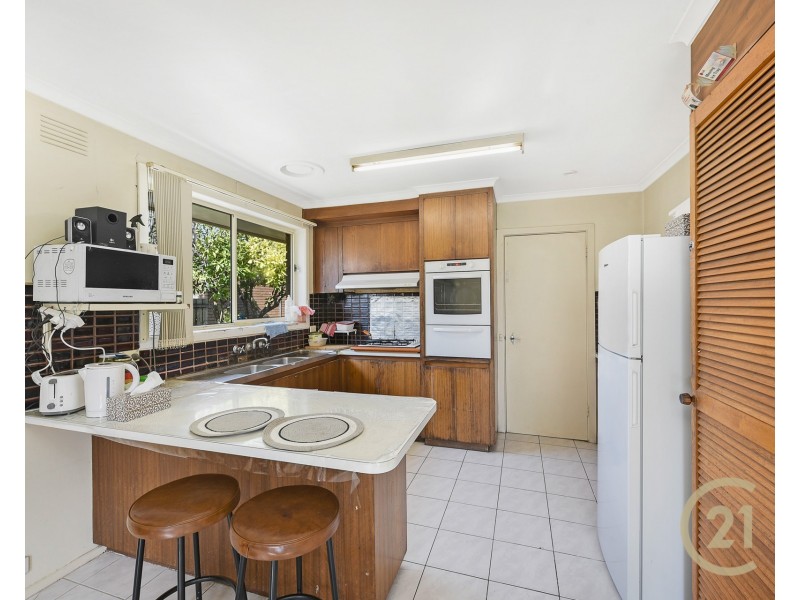 1 Southdowne Close, Springvale VIC 3171