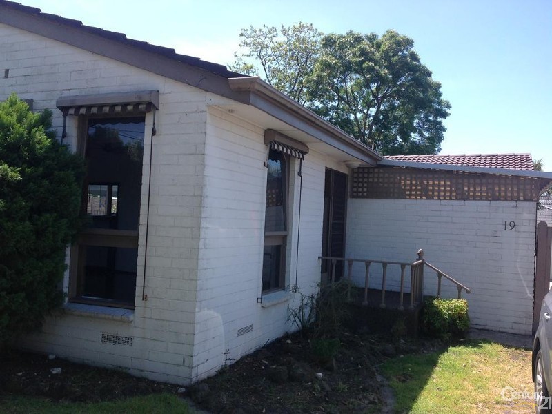 19 Andleon Way, Springvale South VIC 3172