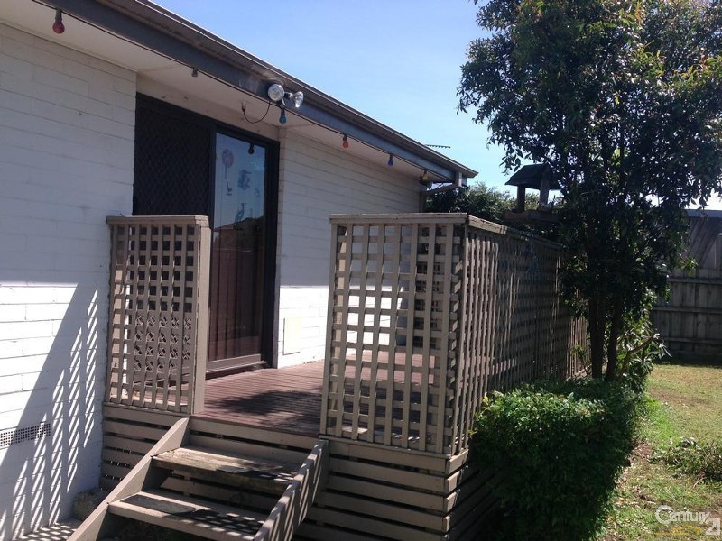 19 Andleon Way, Springvale South VIC 3172