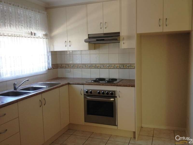 2/43 Canberra Avenue, Dandenong VIC 3175