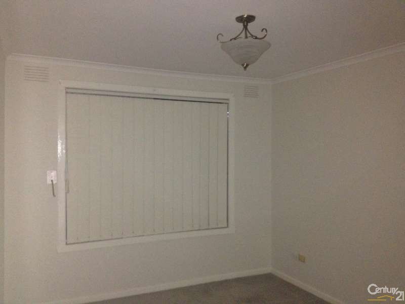 2/43 Canberra Avenue, Dandenong VIC 3175