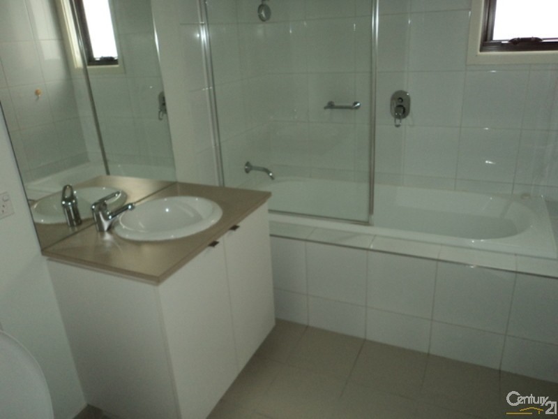 16 Camville Road, Mulgrave VIC 3170