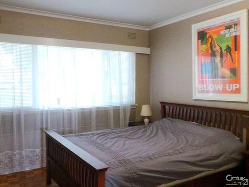 8/4-6 Manatunga Street, Clayton VIC 3168