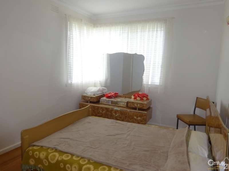 2 Helen Court, Noble Park VIC 3174