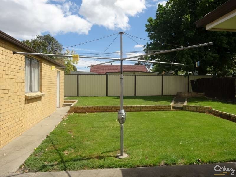 2 Helen Court, Noble Park VIC 3174