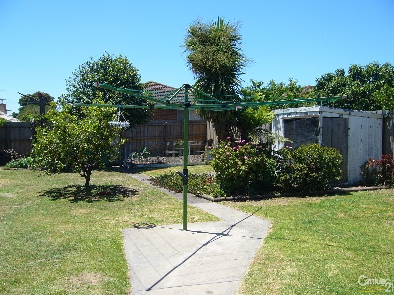 7 Erica Street, Springvale VIC 3171