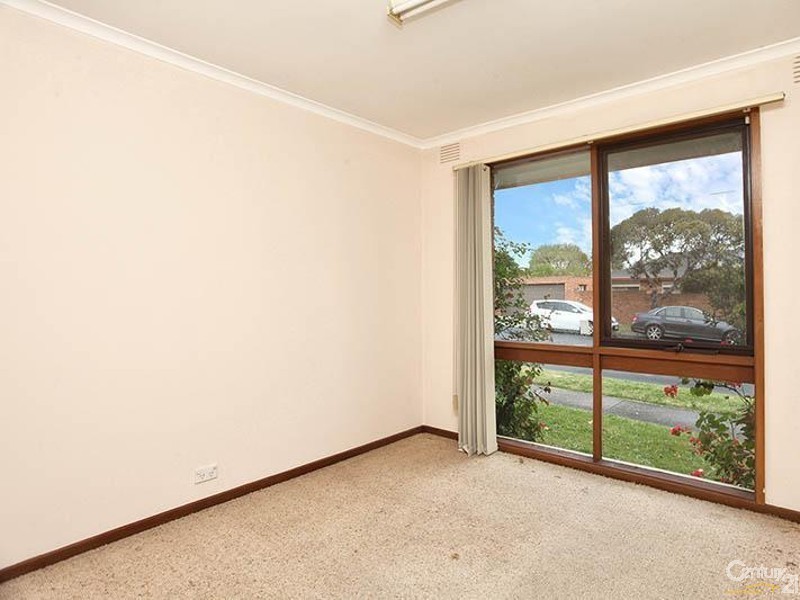 11 Janelaine Court, Springvale South VIC 3172