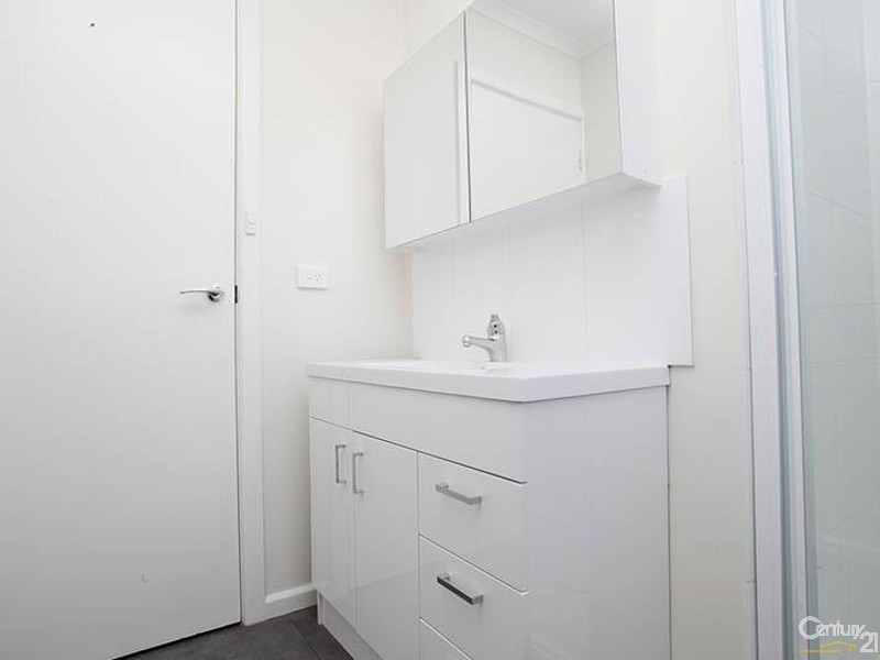 2/17 Jenkins Street, Noble Park VIC 3174