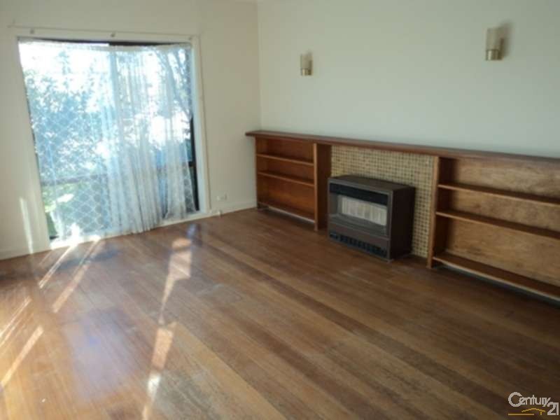 24 Hillside Street, Springvale VIC 3171