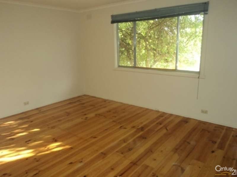 24 Hillside Street, Springvale VIC 3171