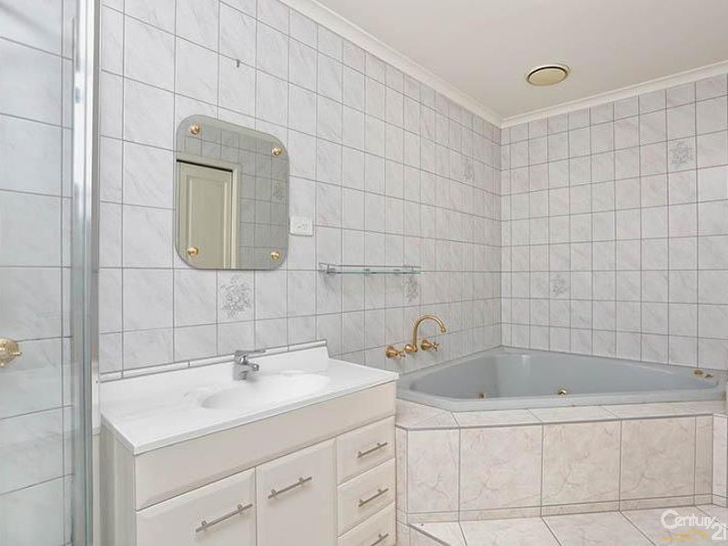 11 Carribean Drive, Keysborough VIC 3173