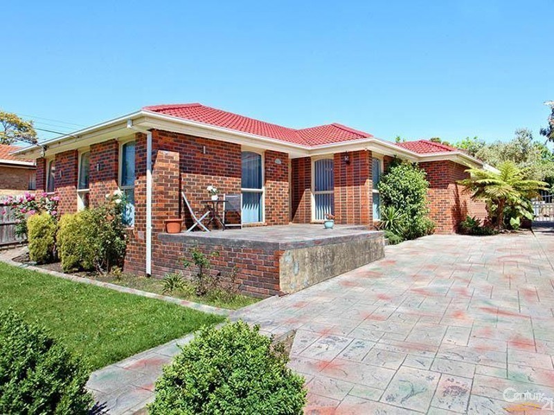 4 Redington Drive, Noble Park North VIC 3174