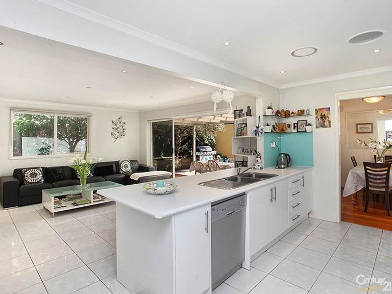 4 Redington Drive, Noble Park North VIC 3174