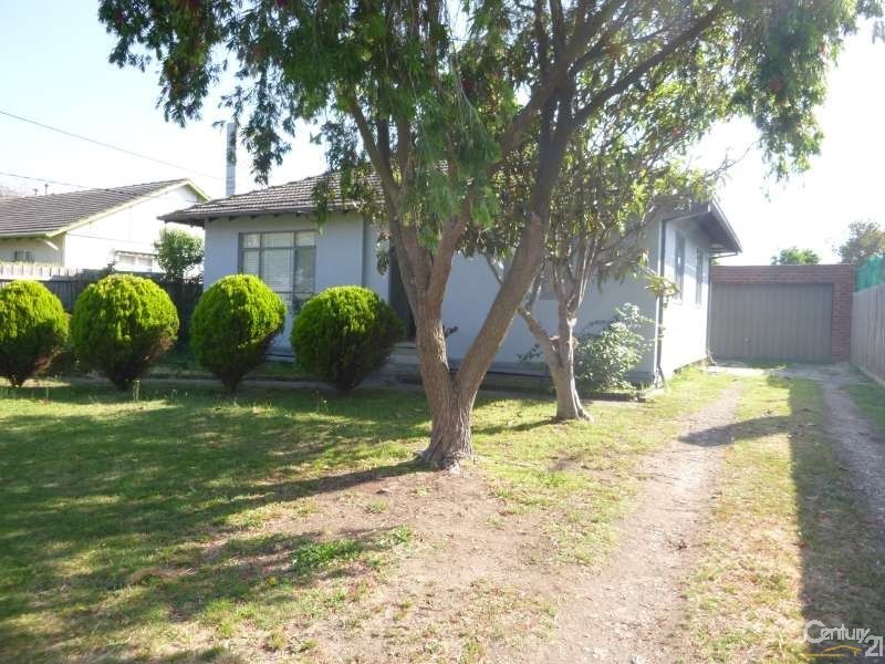 16 Latham Crescent, Dandenong North VIC 3175