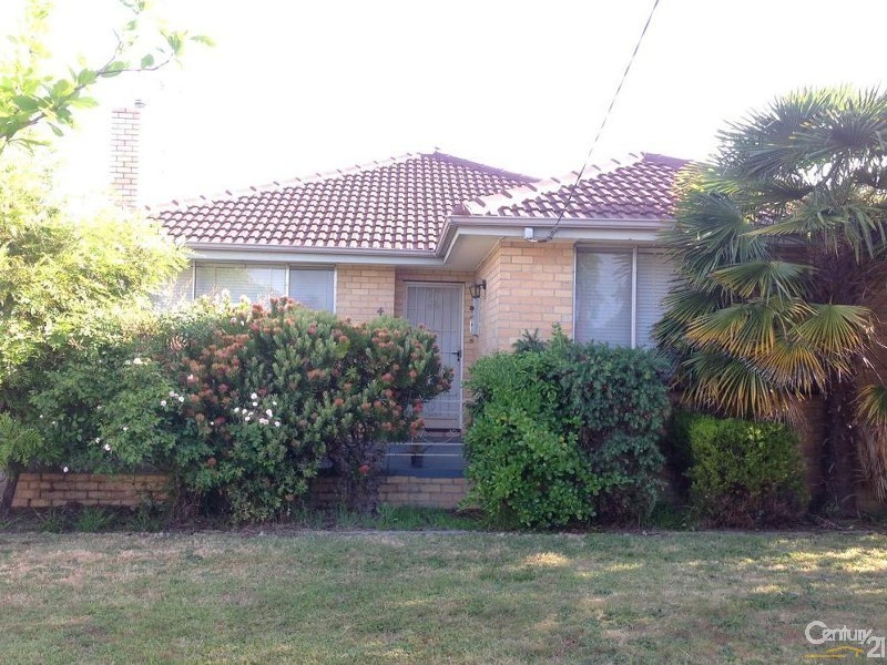 4 Roberta Street, Dandenong VIC 3175