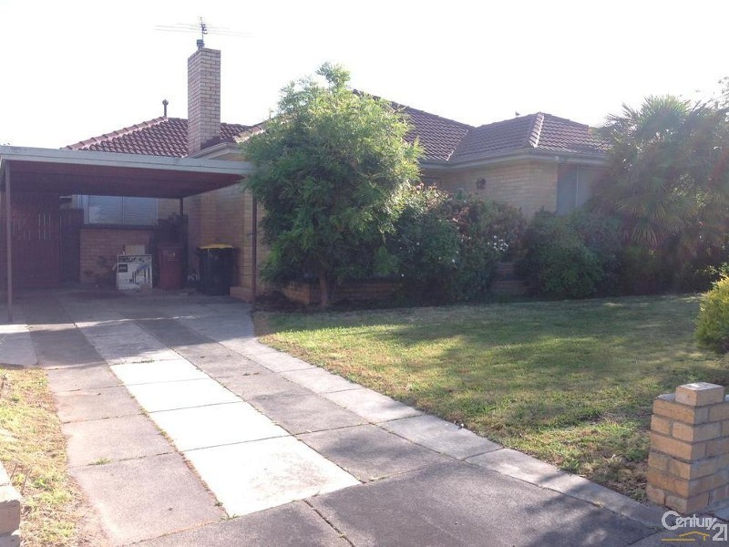 4 Roberta Street, Dandenong VIC 3175