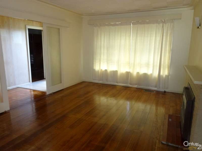 4 Roberta Street, Dandenong VIC 3175