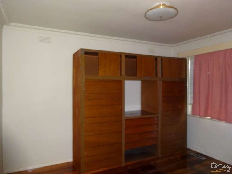 4 Roberta Street, Dandenong VIC 3175