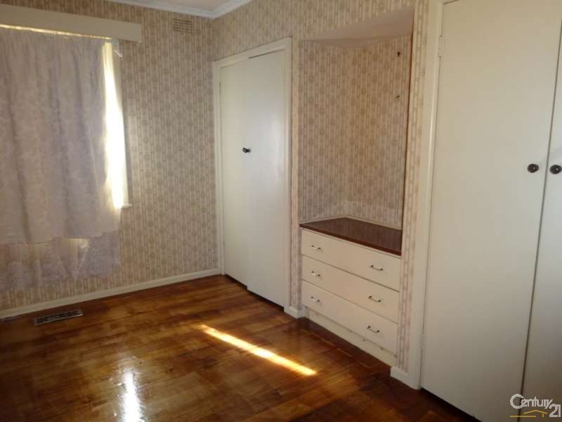 4 Roberta Street, Dandenong VIC 3175