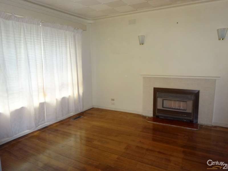 4 Roberta Street, Dandenong VIC 3175