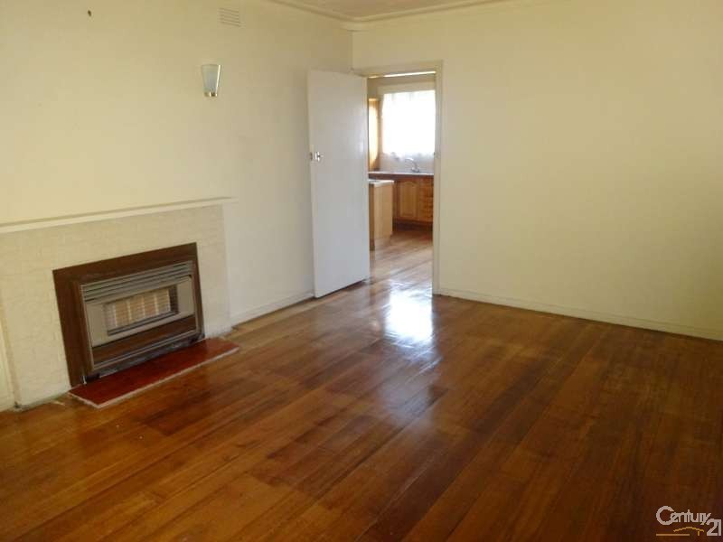 4 Roberta Street, Dandenong VIC 3175