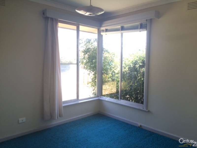 31 Charlton Street, Springvale VIC 3171