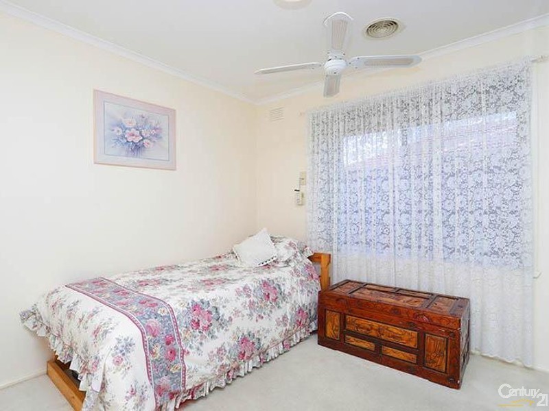 23 Parramatta Cres, Noble Park VIC 3174