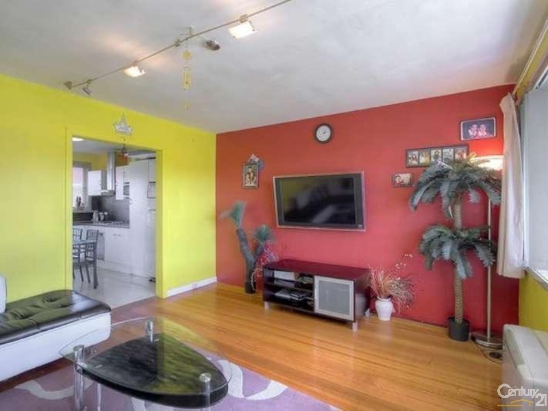 2/33 Gladstone Road, Dandenong VIC 3175