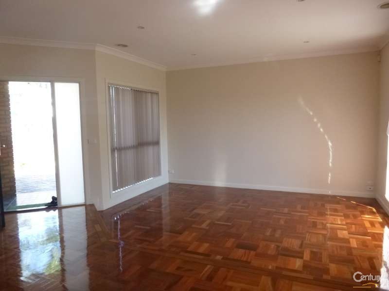 2/5 Gardiner Street, Dandenong North VIC 3175