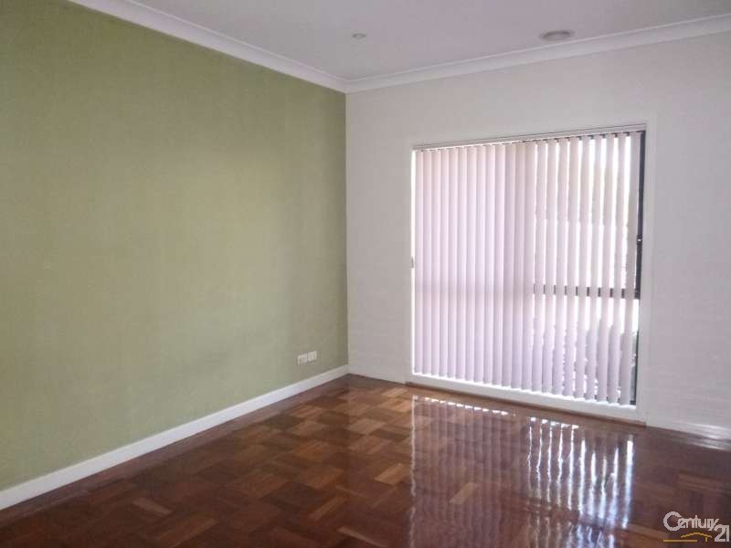 2/5 Gardiner Street, Dandenong North VIC 3175