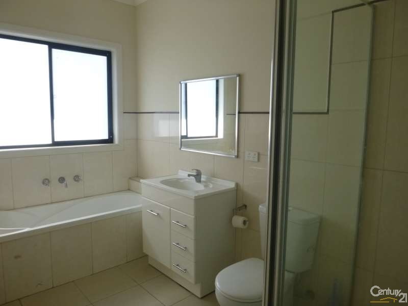 2/5 Gardiner Street, Dandenong North VIC 3175