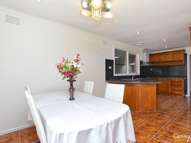 39 Monash Cres, Clayton South VIC 3169