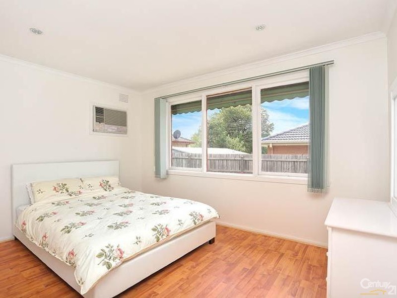 39 Monash Cres, Clayton South VIC 3169