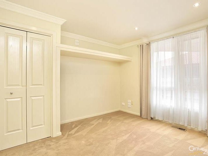 11 Carribean Drive, Keysborough VIC 3173