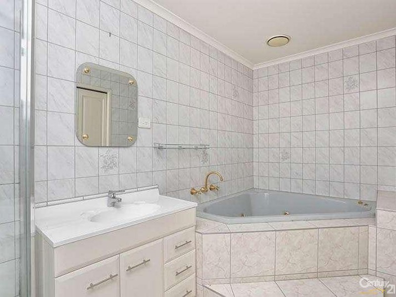 11 Carribean Drive, Keysborough VIC 3173